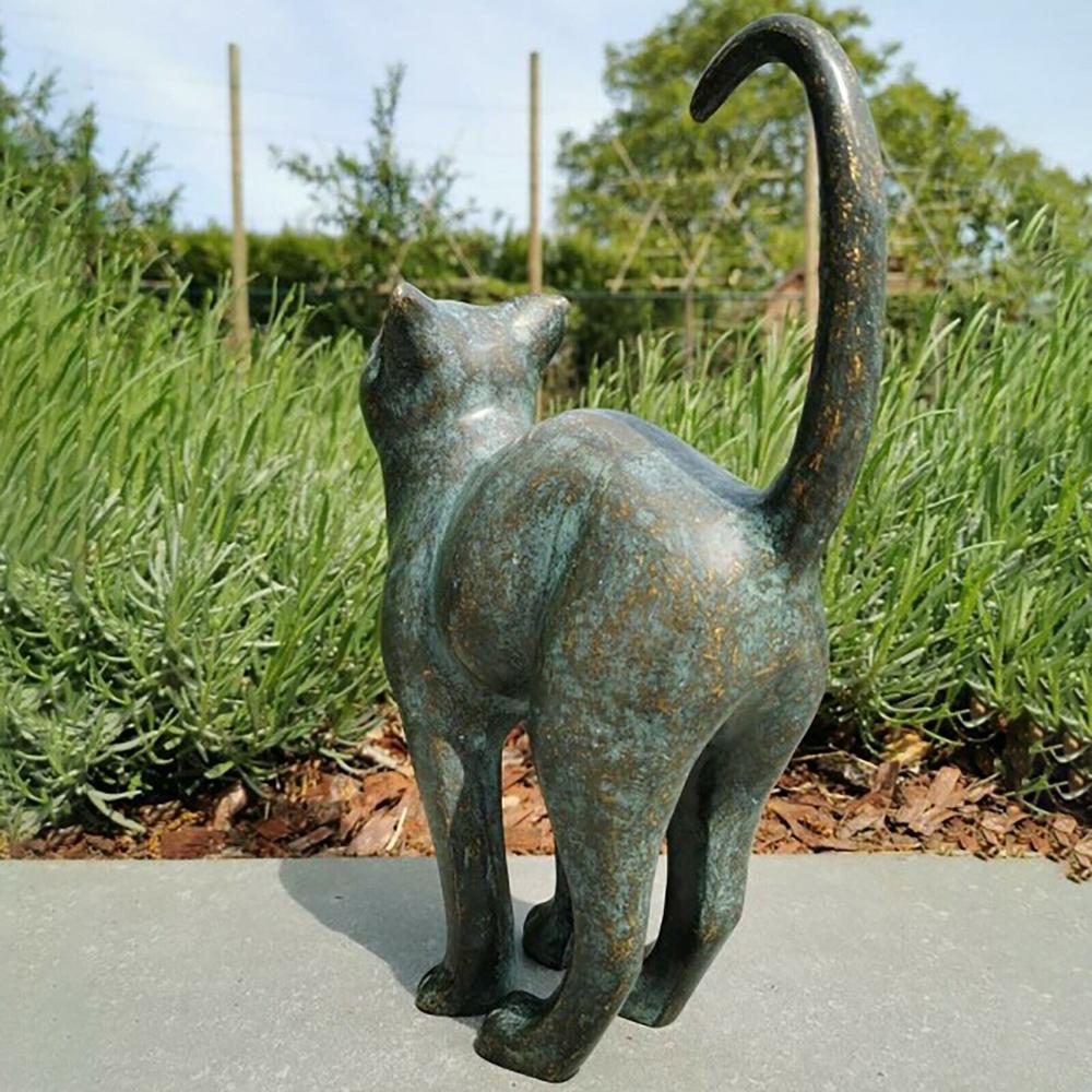 Beautiful Cat Garden Sculpture
